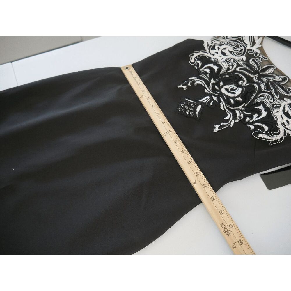 XSCAPE Embroidered Appliqué Scuba Crepe Cocktail Dress Size 6 - Picture 10 of 11
